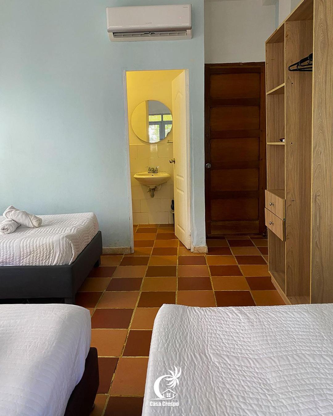 Bed and breakfast Casa Crespo 65-148 2*